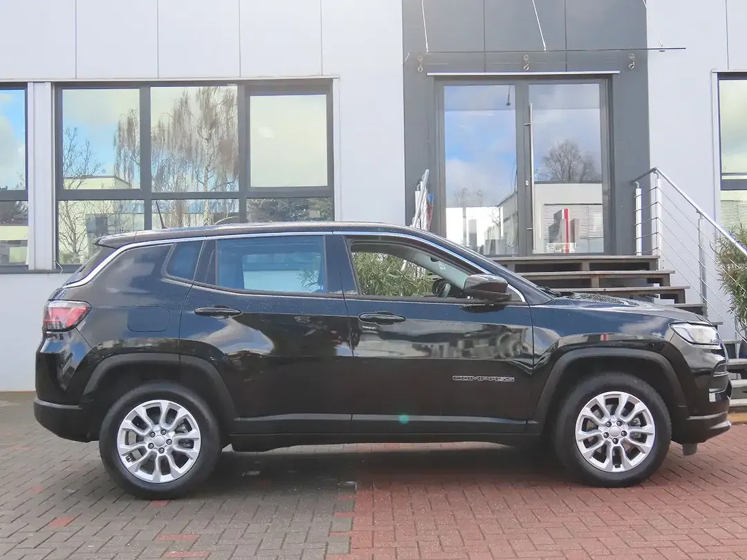 Jeep Compass - Thumbnail 10