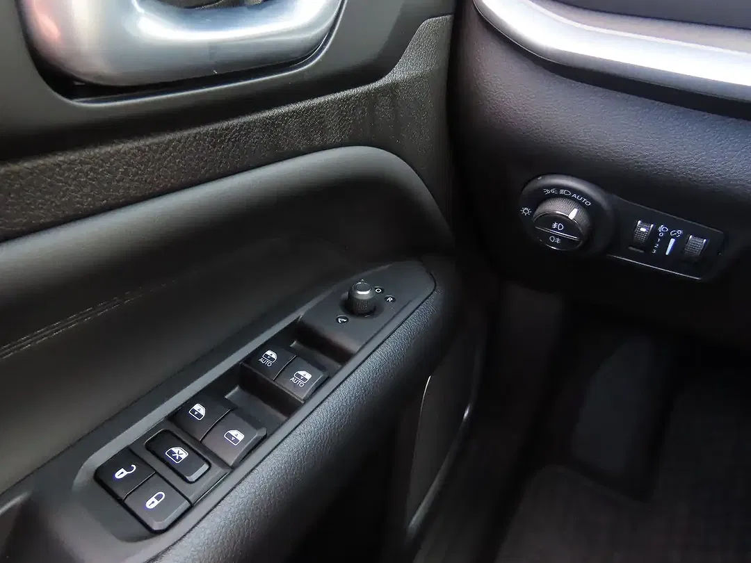 Jeep Compass - Thumbnail 15