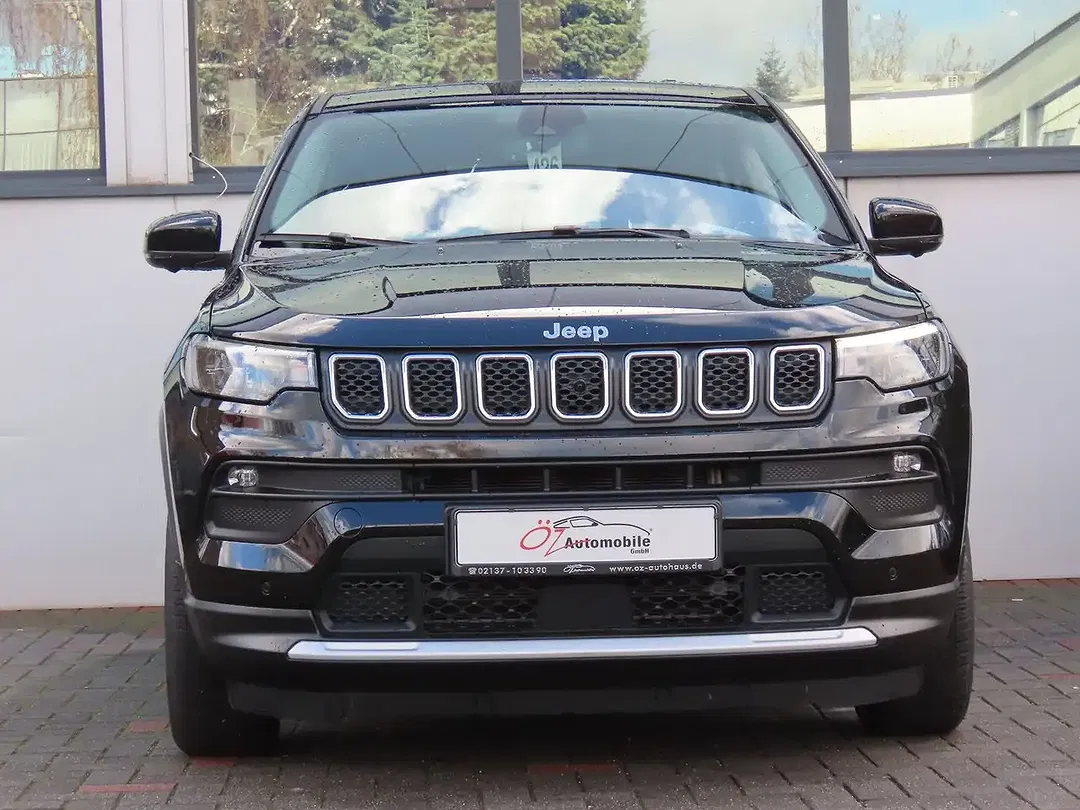 Jeep Compass - Thumbnail 2
