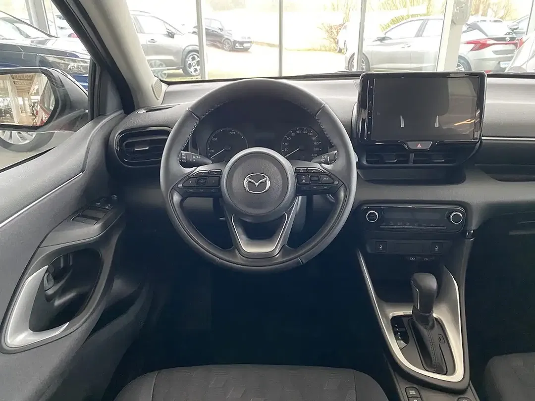 Mazda 2 - Thumbnail 3
