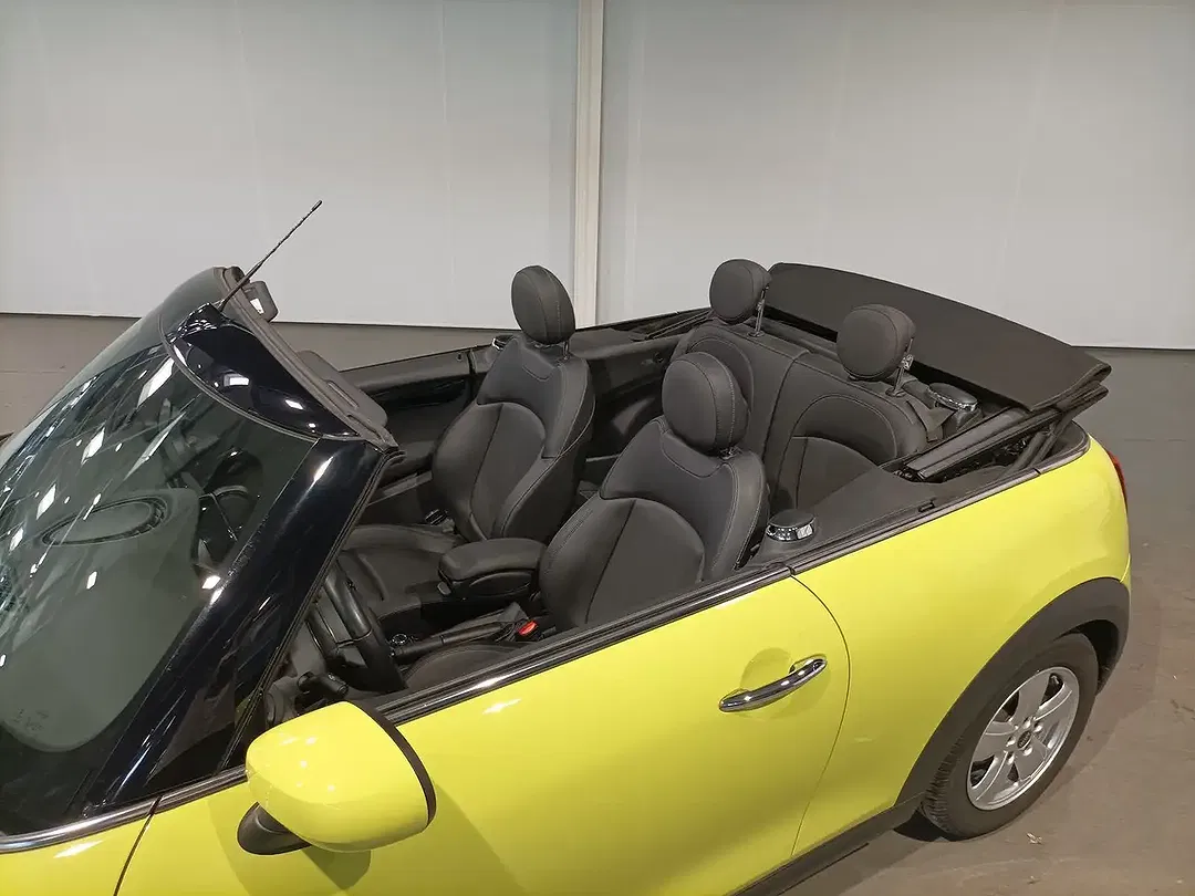 MINI One Cabrio - Thumbnail 12