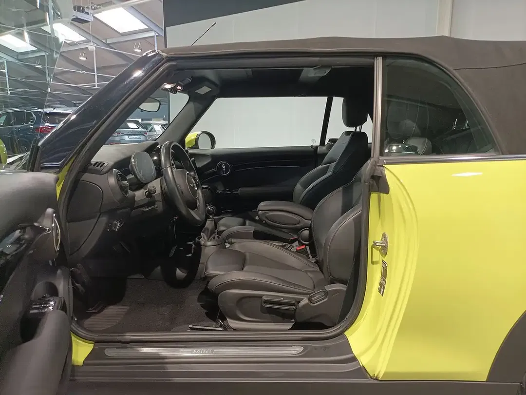 MINI One Cabrio - Thumbnail 14