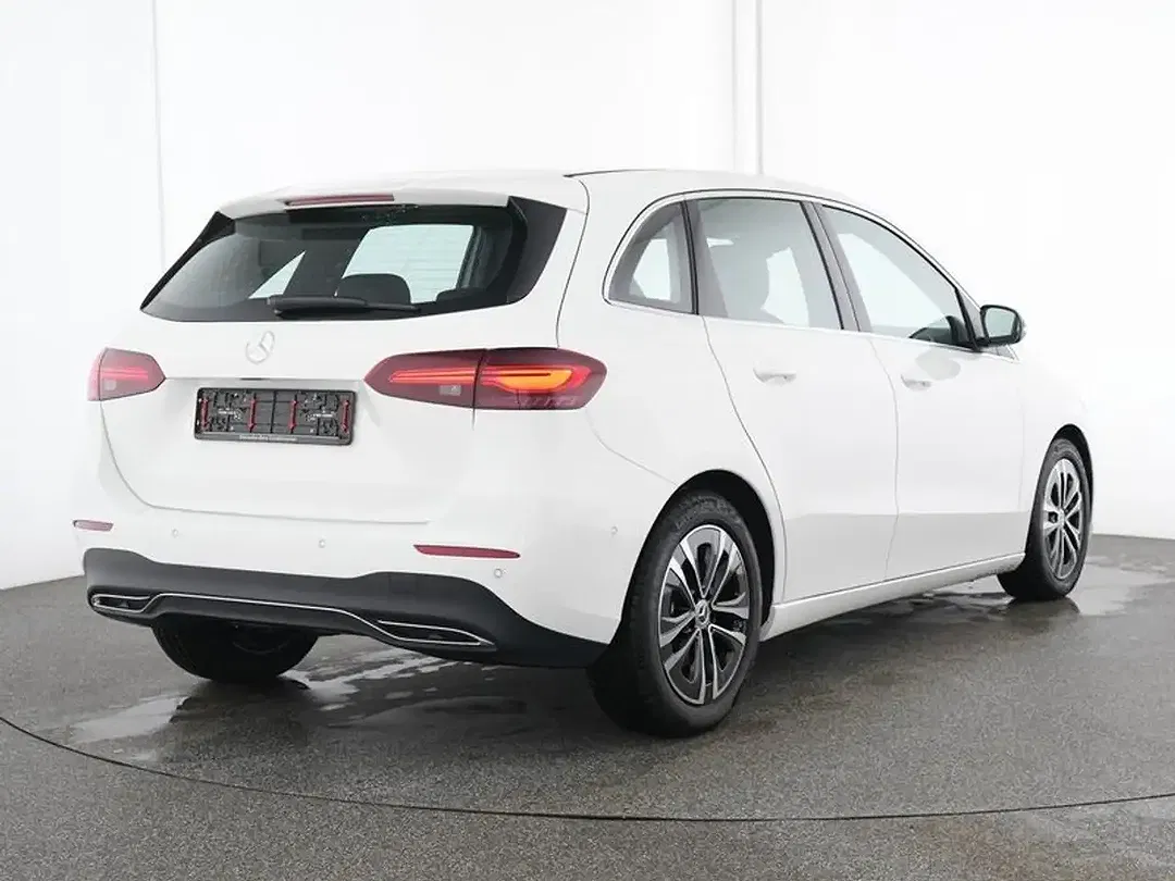 Mercedes-Benz B 200 - Thumbnail 2
