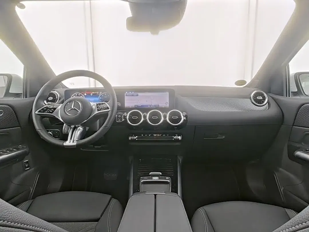 Mercedes-Benz B 200 - Thumbnail 3