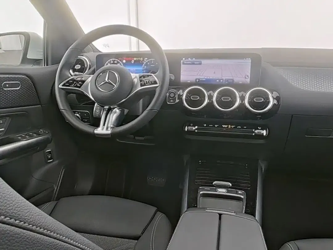 Mercedes-Benz B 200 - Thumbnail 7