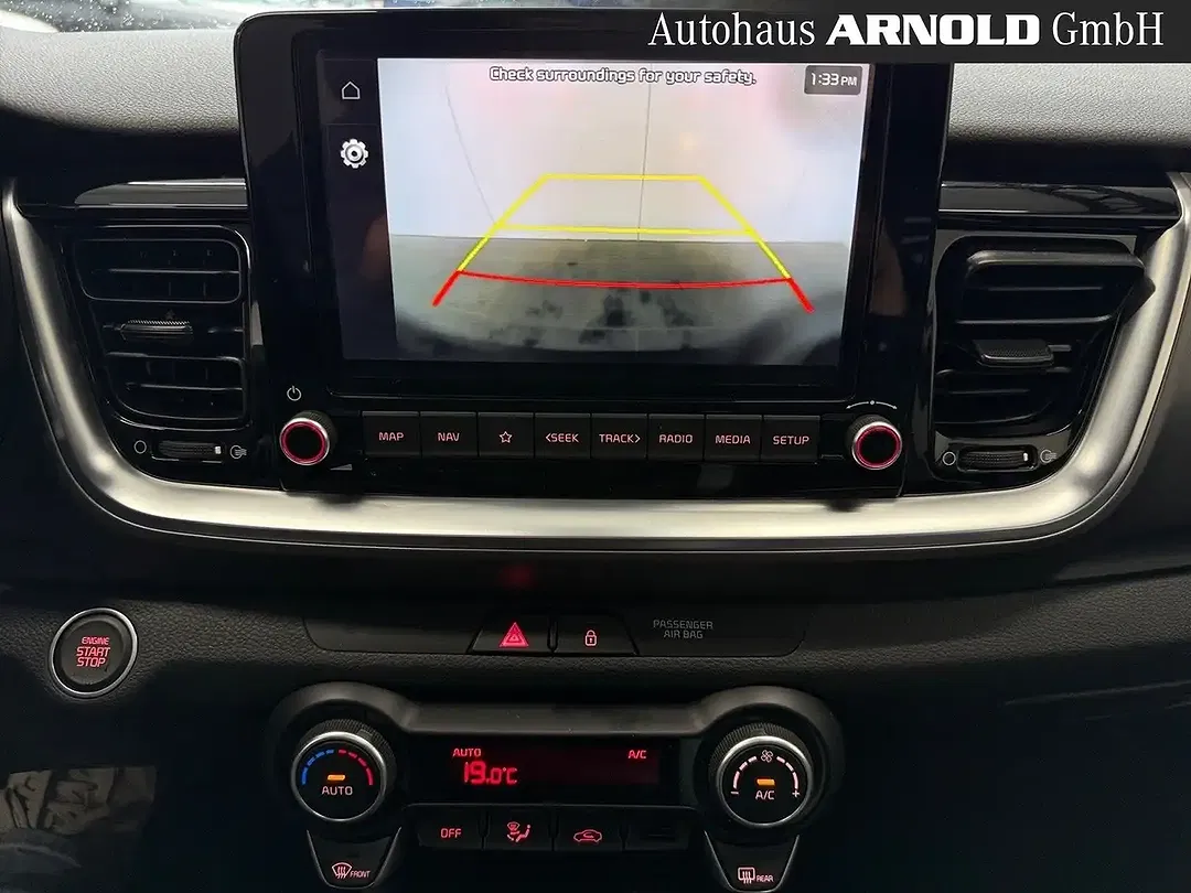Kia Stonic - Thumbnail 11