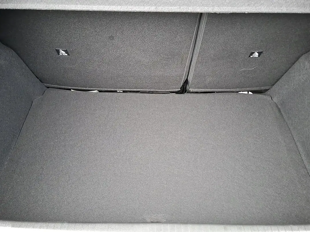Peugeot 208 - Thumbnail 5
