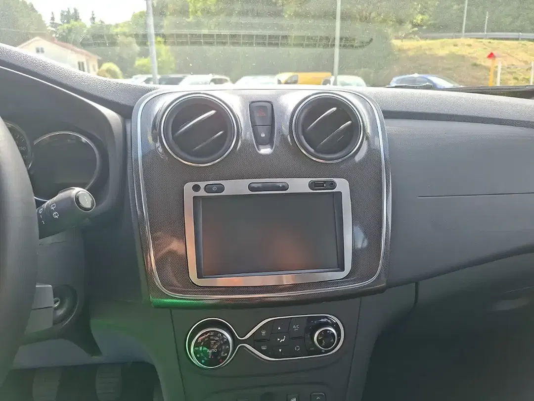 Dacia Sandero - Thumbnail 13