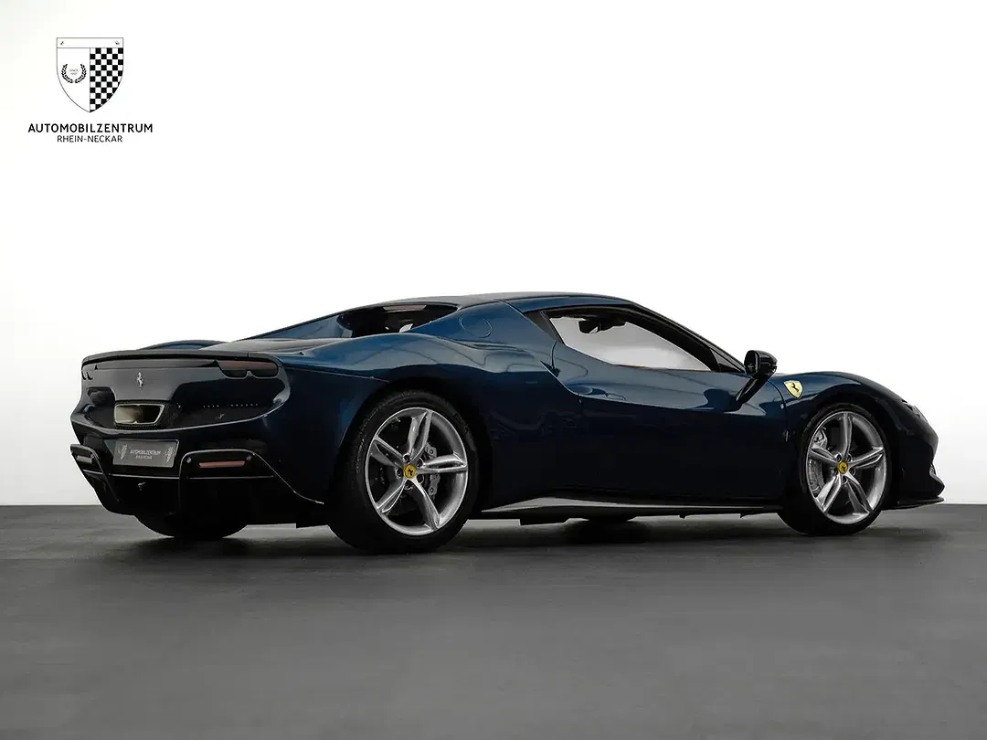 Ferrari 296 GTB - Thumbnail 8