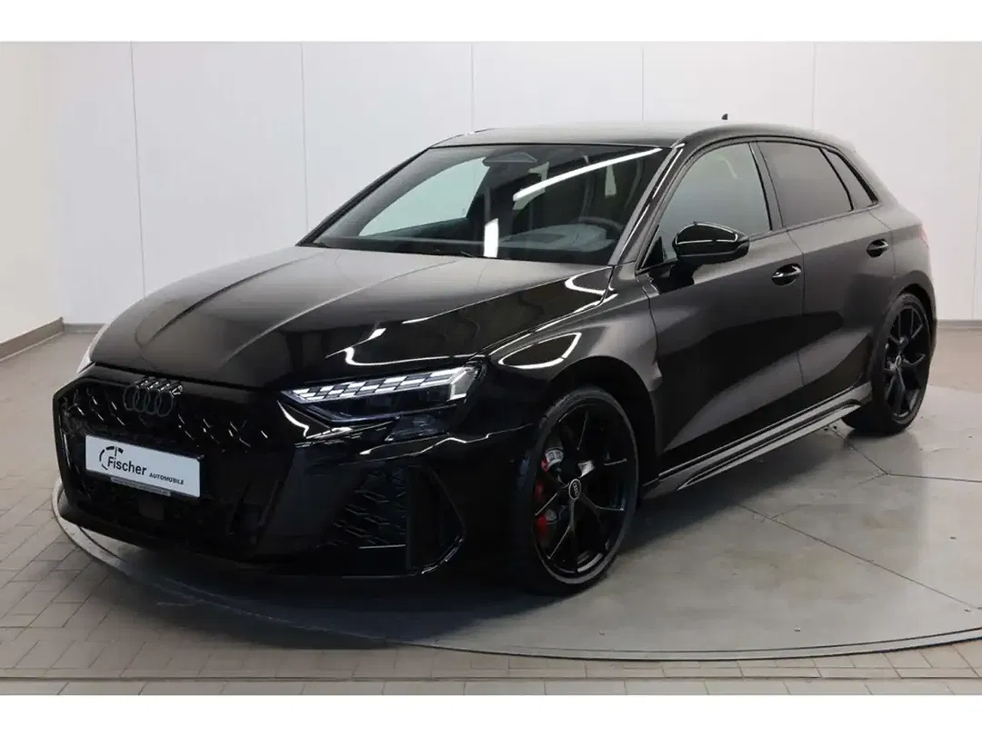 Audi RS3 - Thumbnail 1
