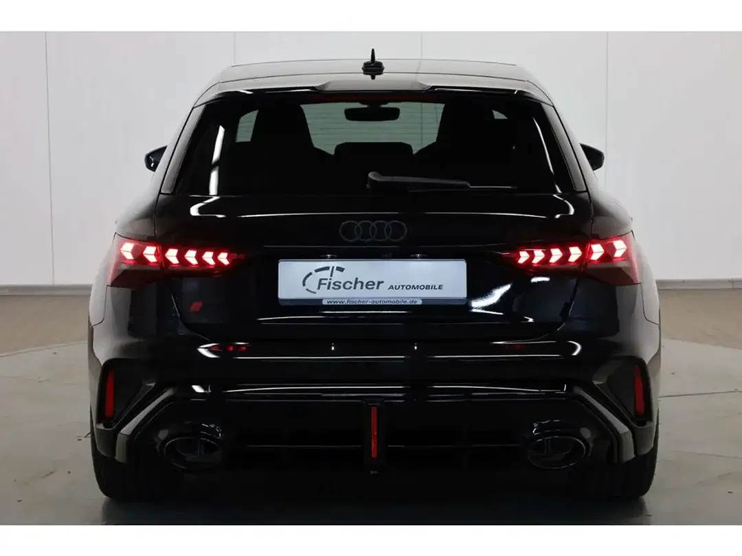 Audi RS3 - Thumbnail 5