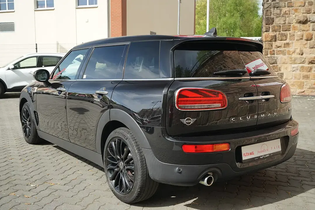MINI Cooper Clubman - Thumbnail 2