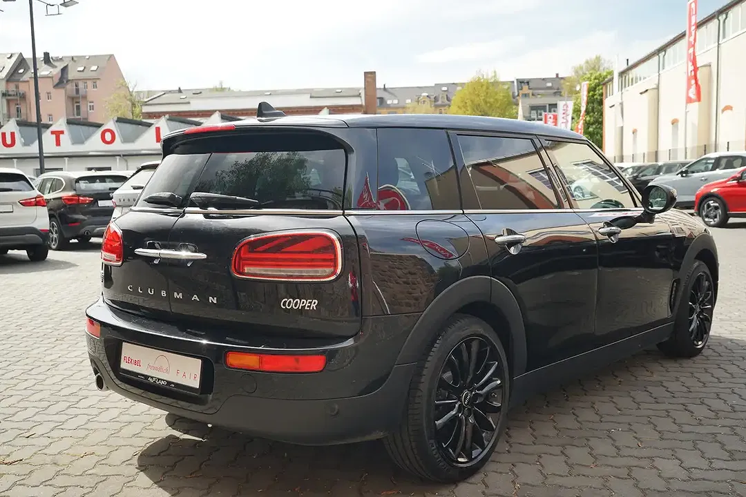 MINI Cooper Clubman - Thumbnail 3