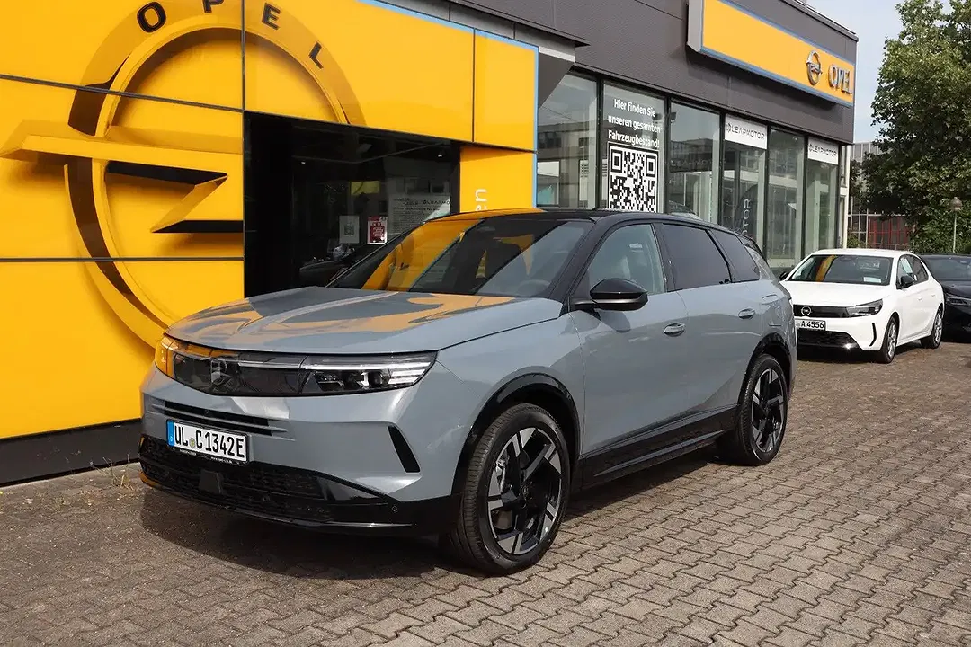 Opel Grandland X - Thumbnail 2