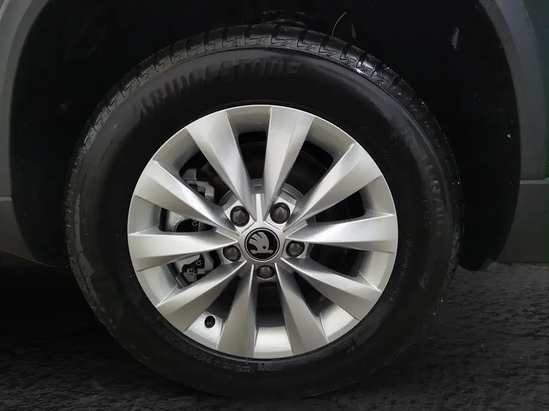 Skoda Karoq - Thumbnail 5