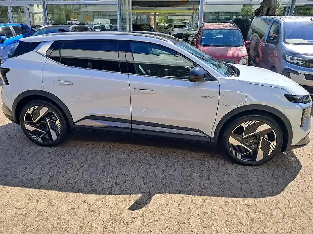Mitsubishi Eclipse Cross - Thumbnail 4