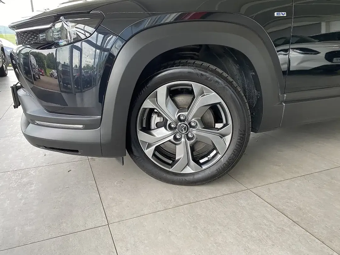 Mazda MX-30 - Thumbnail 4
