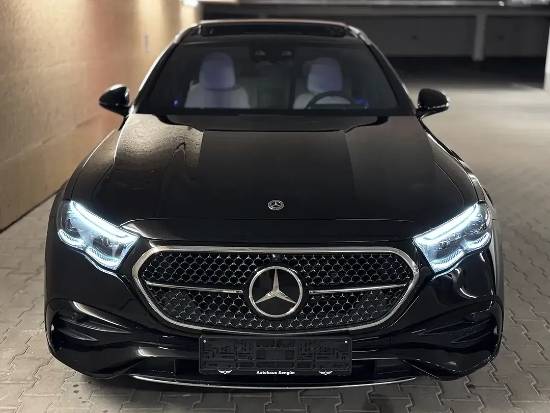 Mercedes-Benz E 220 - Thumbnail 10