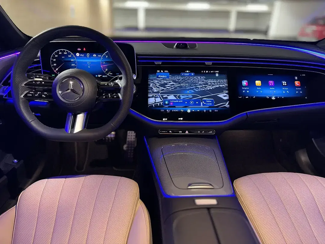 Mercedes-Benz E 220 - Thumbnail 17
