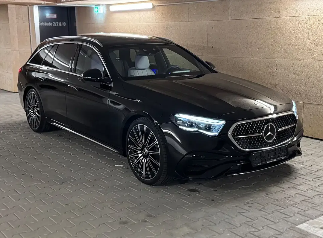 Mercedes-Benz E 220 - Thumbnail 7