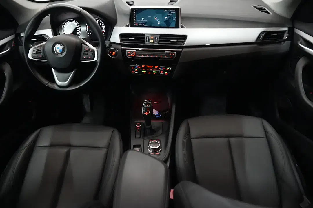 BMW X1 - Thumbnail 3