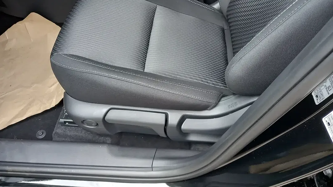 Mitsubishi Outlander - Thumbnail 10