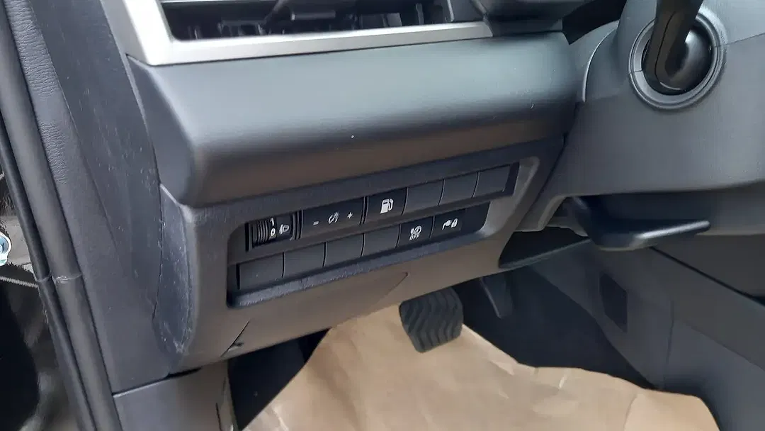 Mitsubishi Outlander - Thumbnail 9