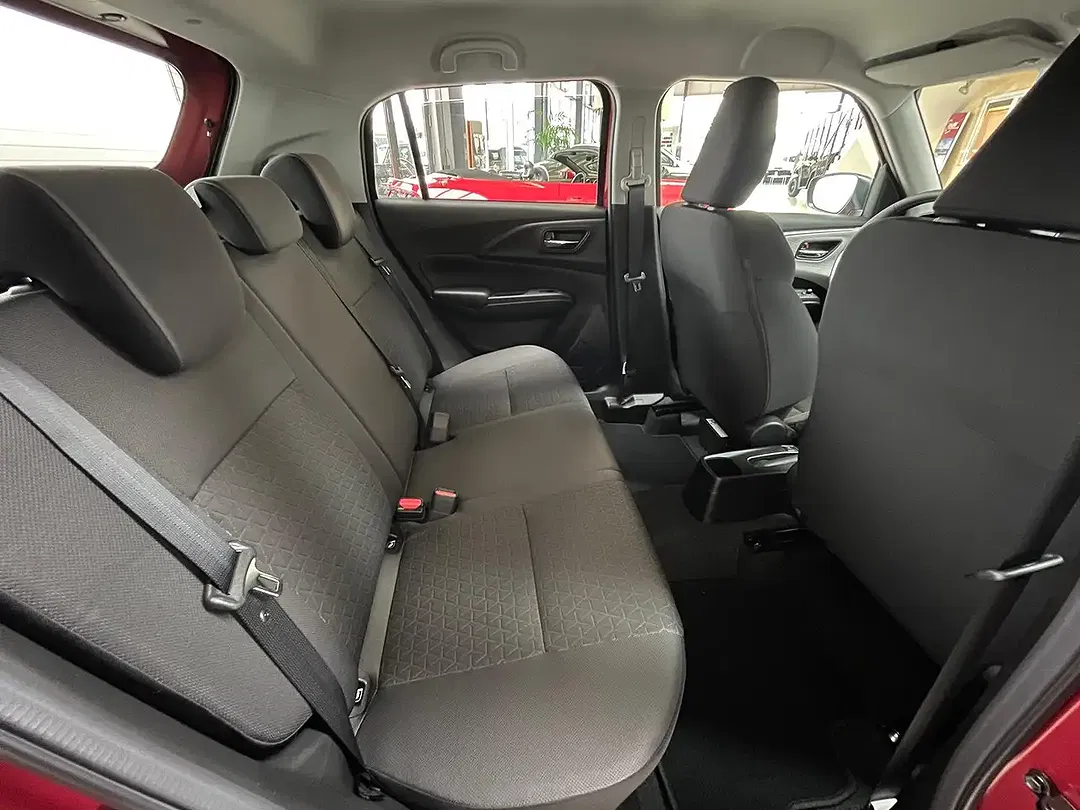 Suzuki Swift - Thumbnail 15