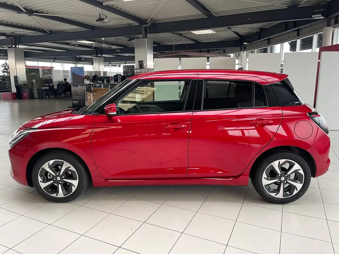 Suzuki Swift - Thumbnail 2