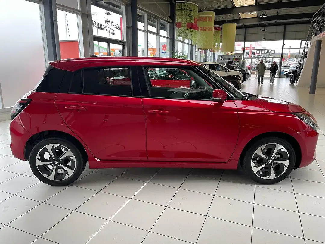 Suzuki Swift - Thumbnail 6
