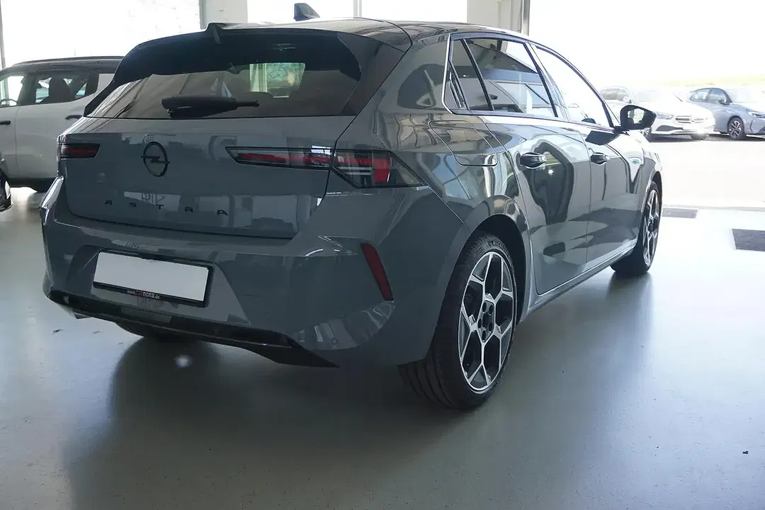 Opel Astra - Thumbnail 6