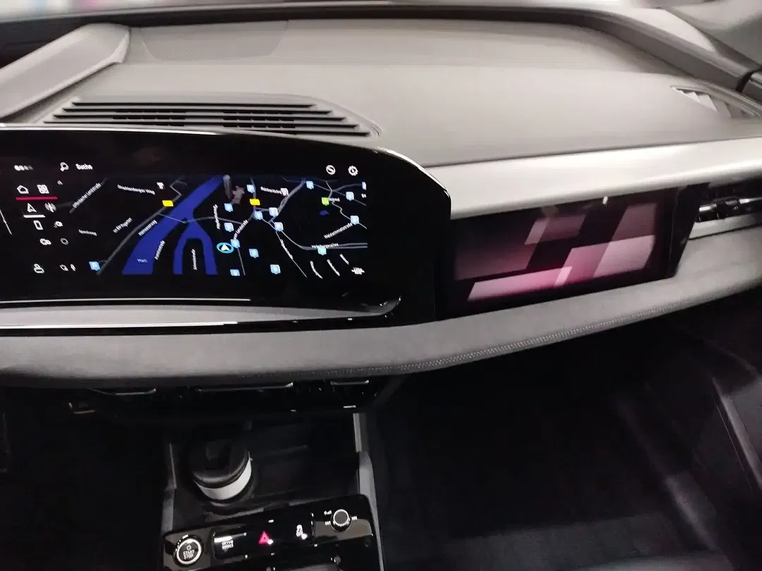 Audi Q6 e-tron - Thumbnail 9