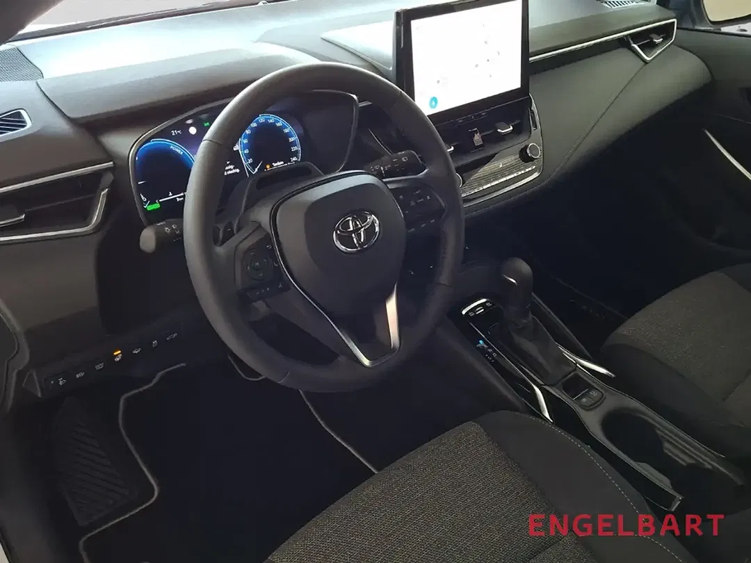 Toyota Corolla - Thumbnail 6