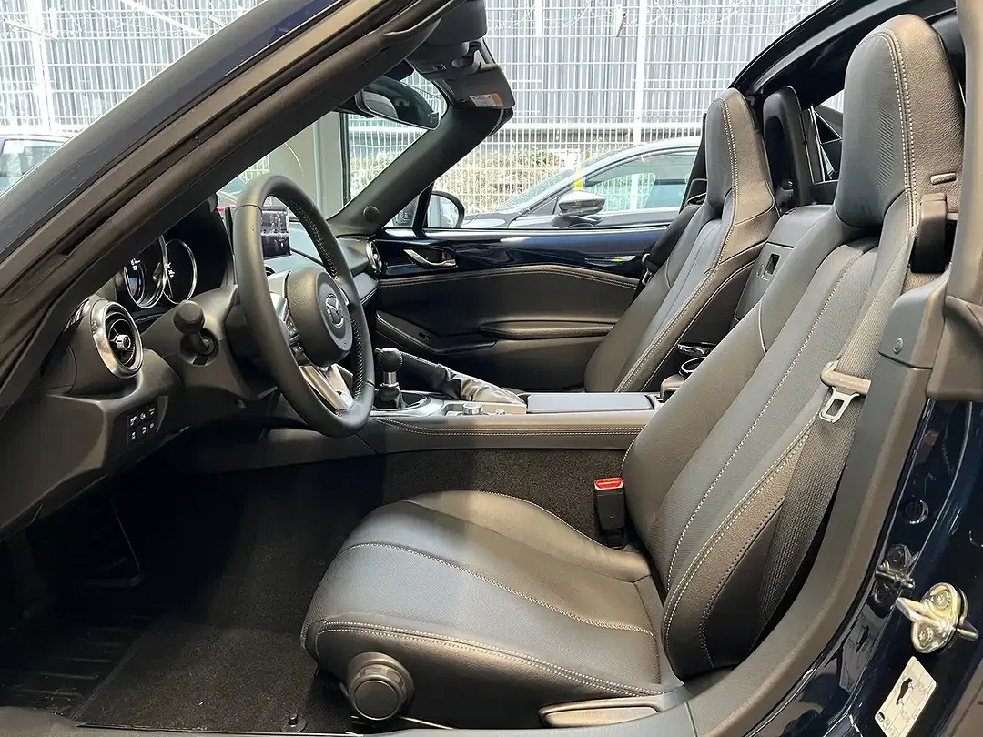 Mazda MX-5 - Thumbnail 10