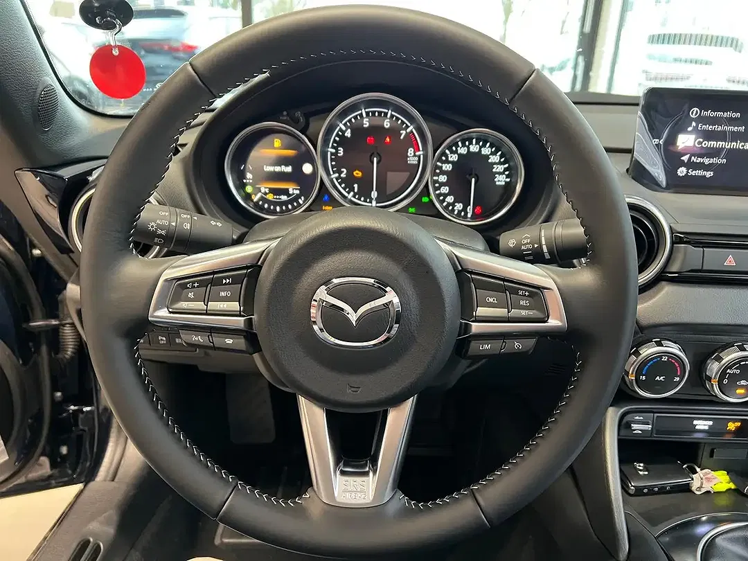 Mazda MX-5 - Thumbnail 11