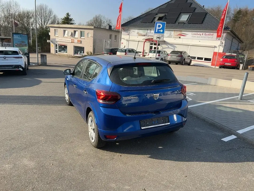 Dacia Sandero - Thumbnail 3