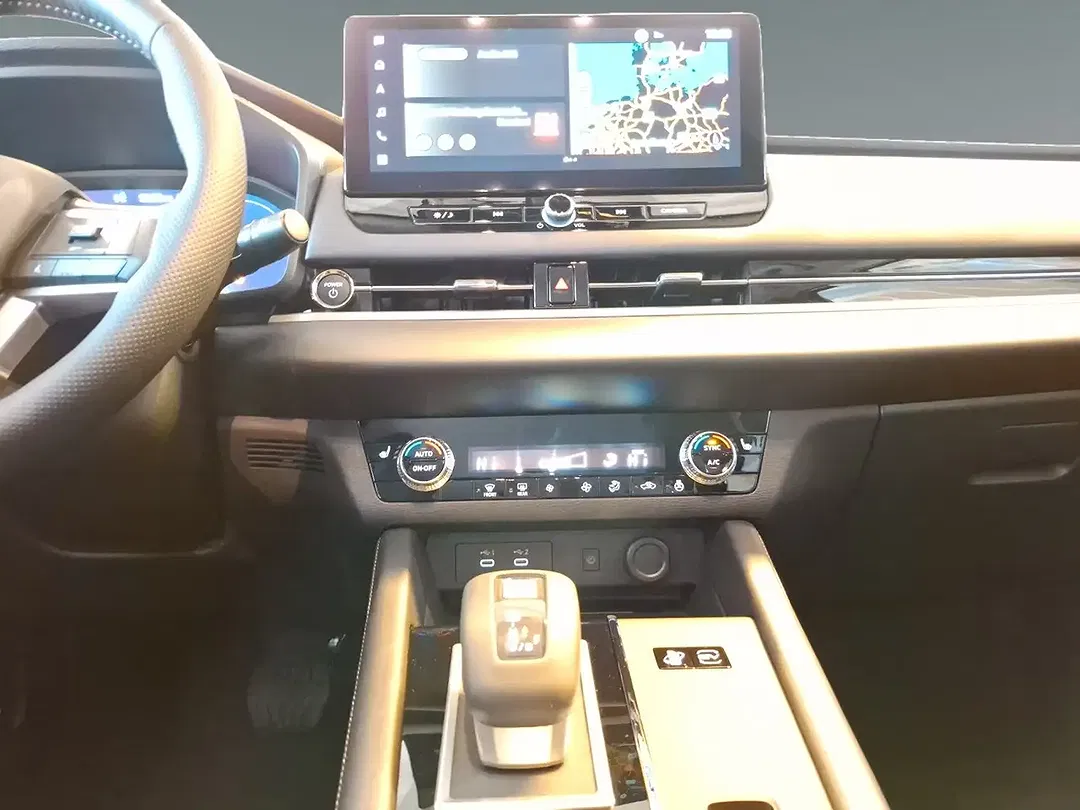 Mitsubishi Outlander - Thumbnail 12