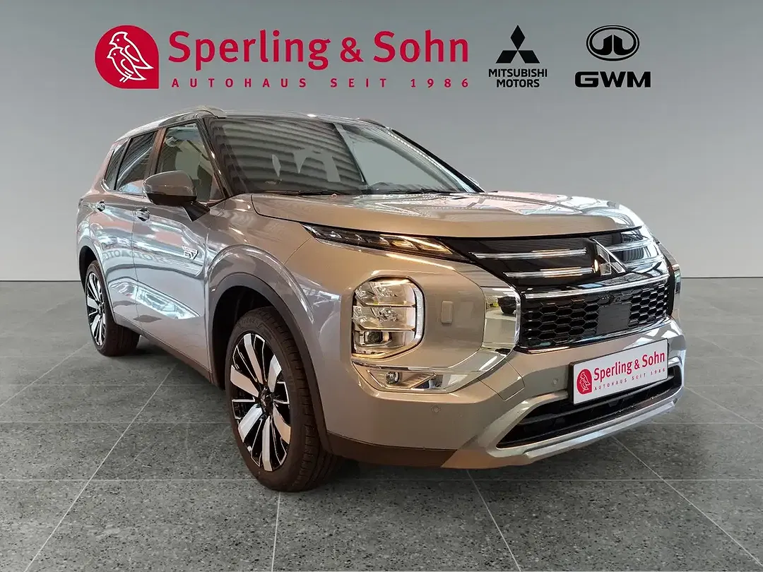 Mitsubishi Outlander - Thumbnail 8