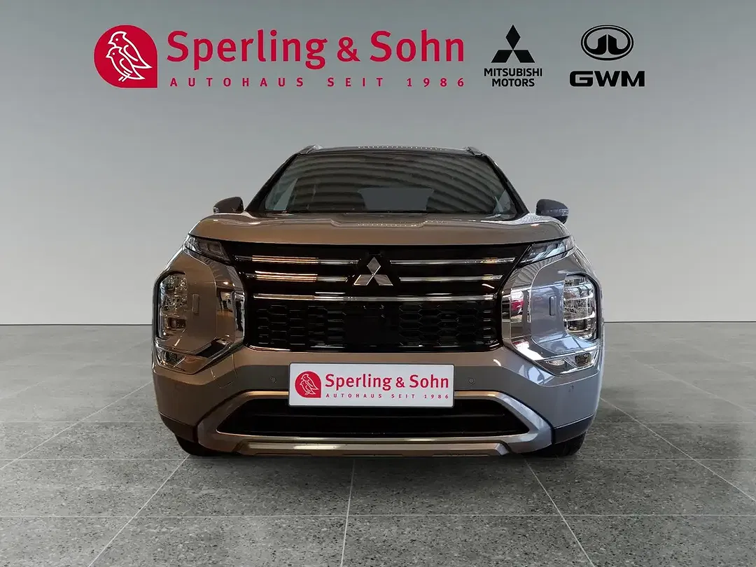 Mitsubishi Outlander - Thumbnail 9