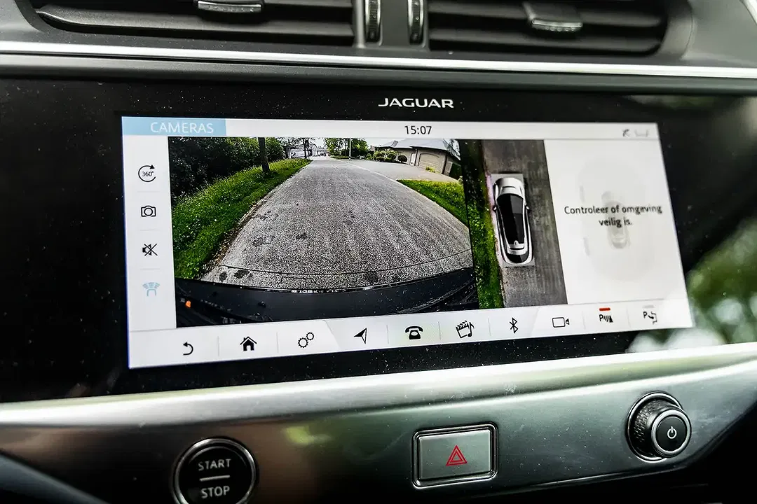 Jaguar I-Pace - Thumbnail 12