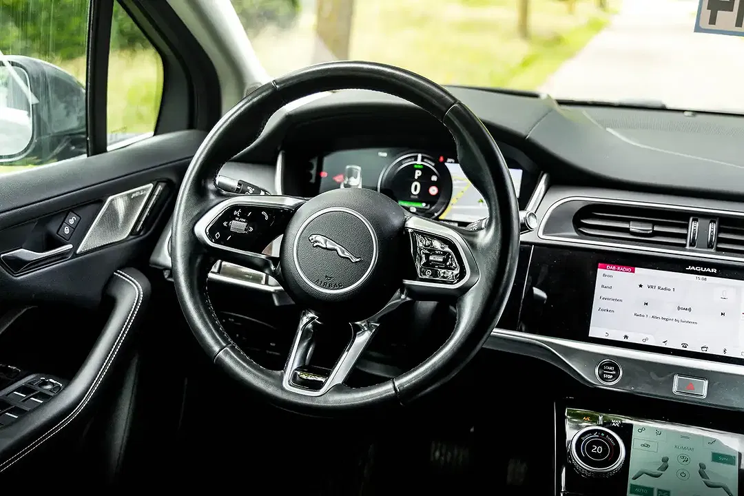Jaguar I-Pace - Thumbnail 16