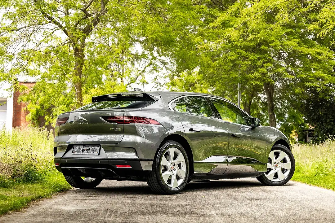 Jaguar I-Pace - Thumbnail 24