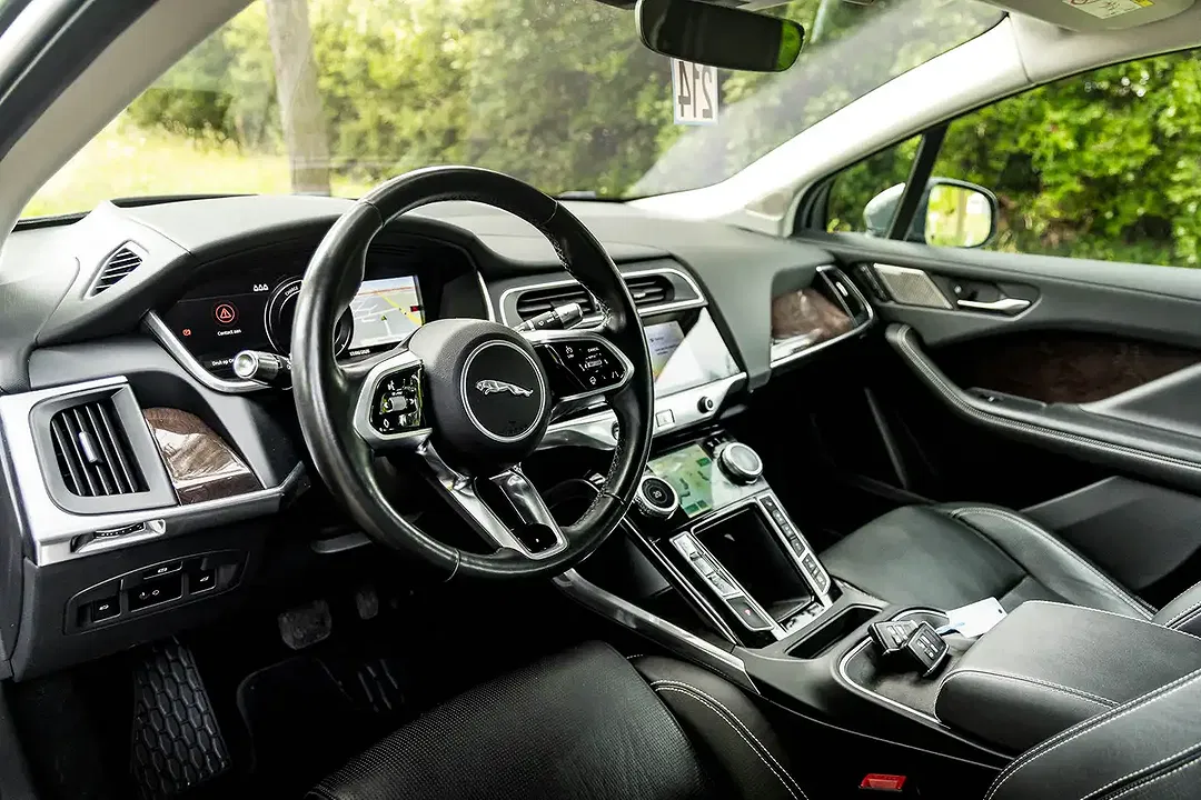 Jaguar I-Pace - Thumbnail 4