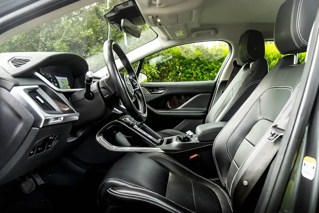 Jaguar I-Pace - Thumbnail 5