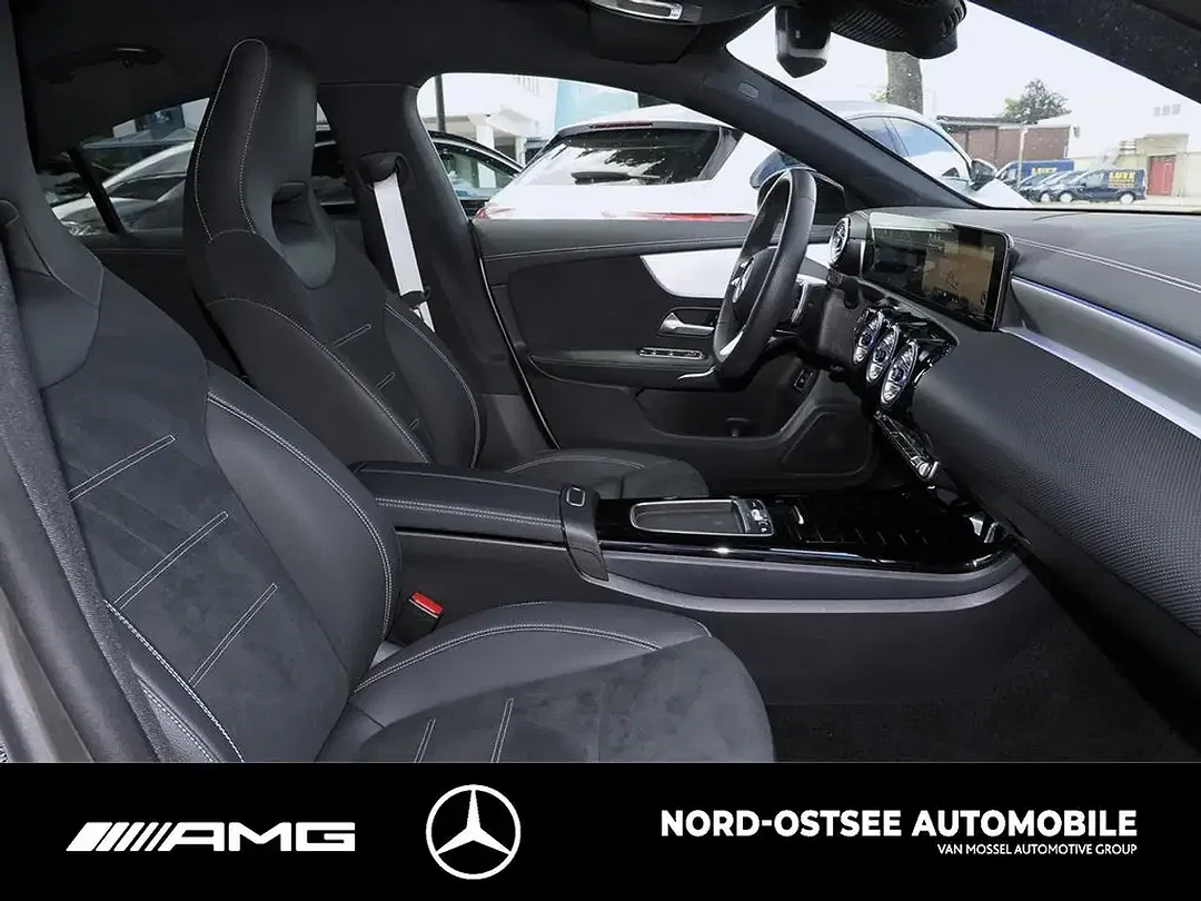 Mercedes-Benz CLA 200 - Thumbnail 11