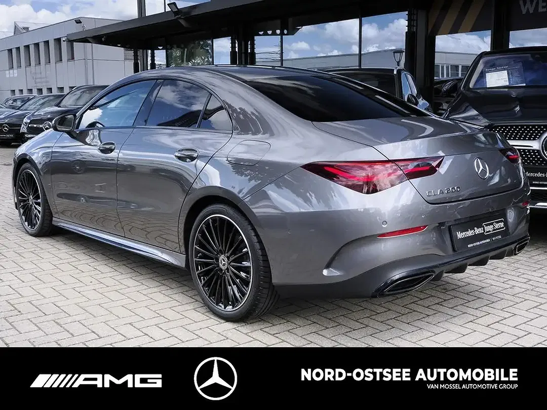Mercedes-Benz CLA 200 - Thumbnail 4