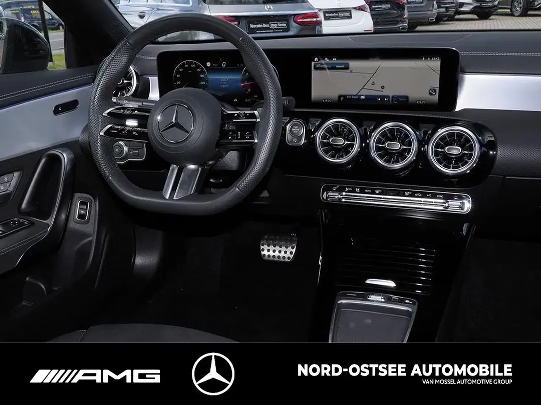 Mercedes-Benz CLA 200 - Thumbnail 9