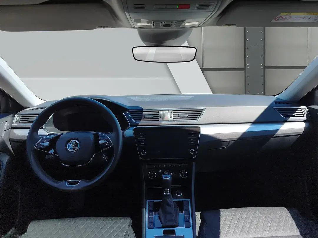 Skoda Superb - Thumbnail 12