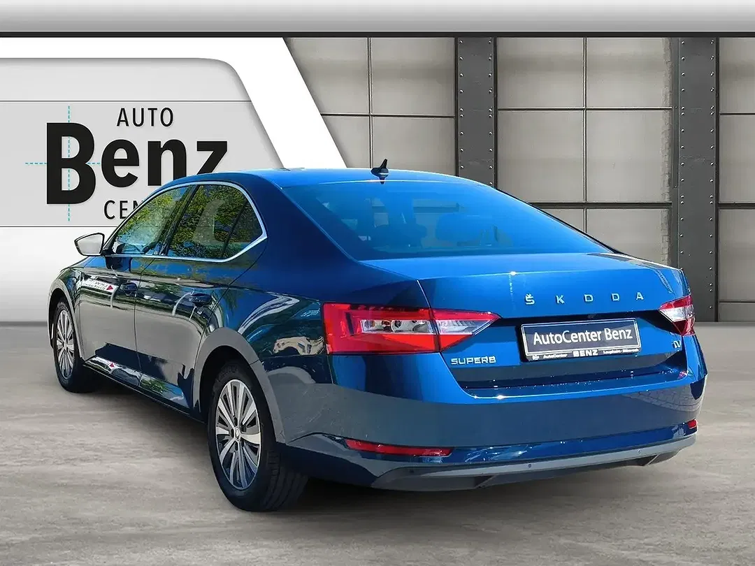 Skoda Superb - Thumbnail 3