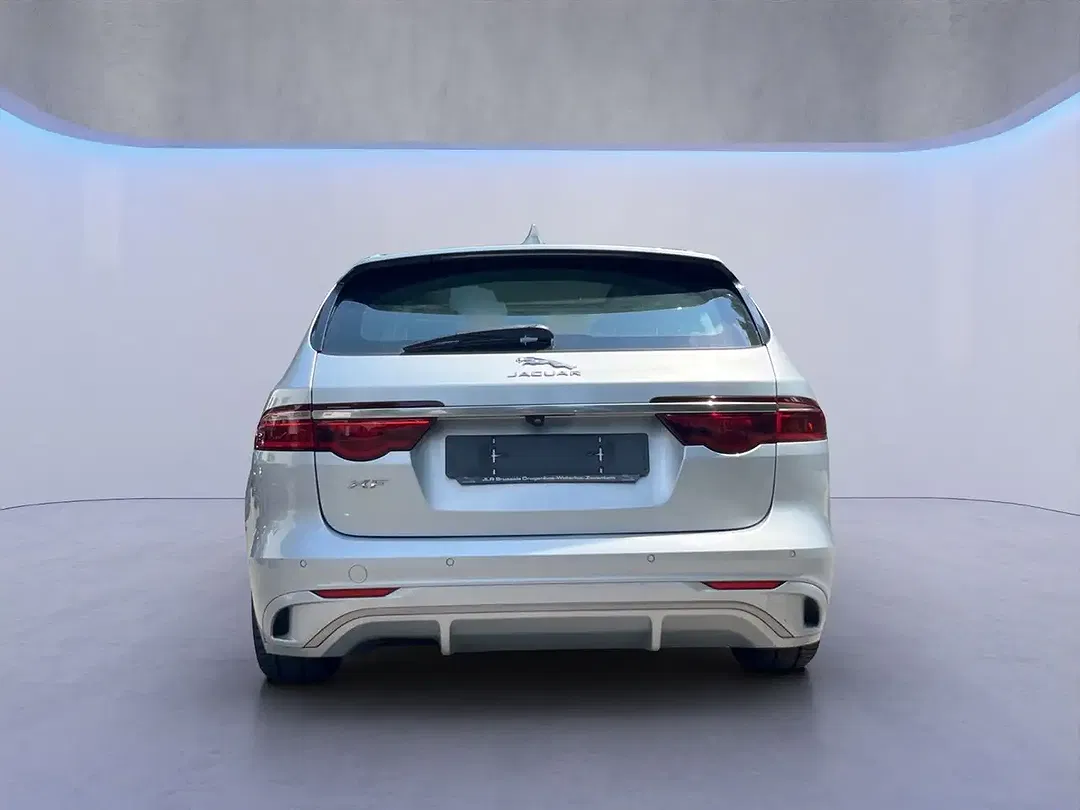 Jaguar XF - Thumbnail 3